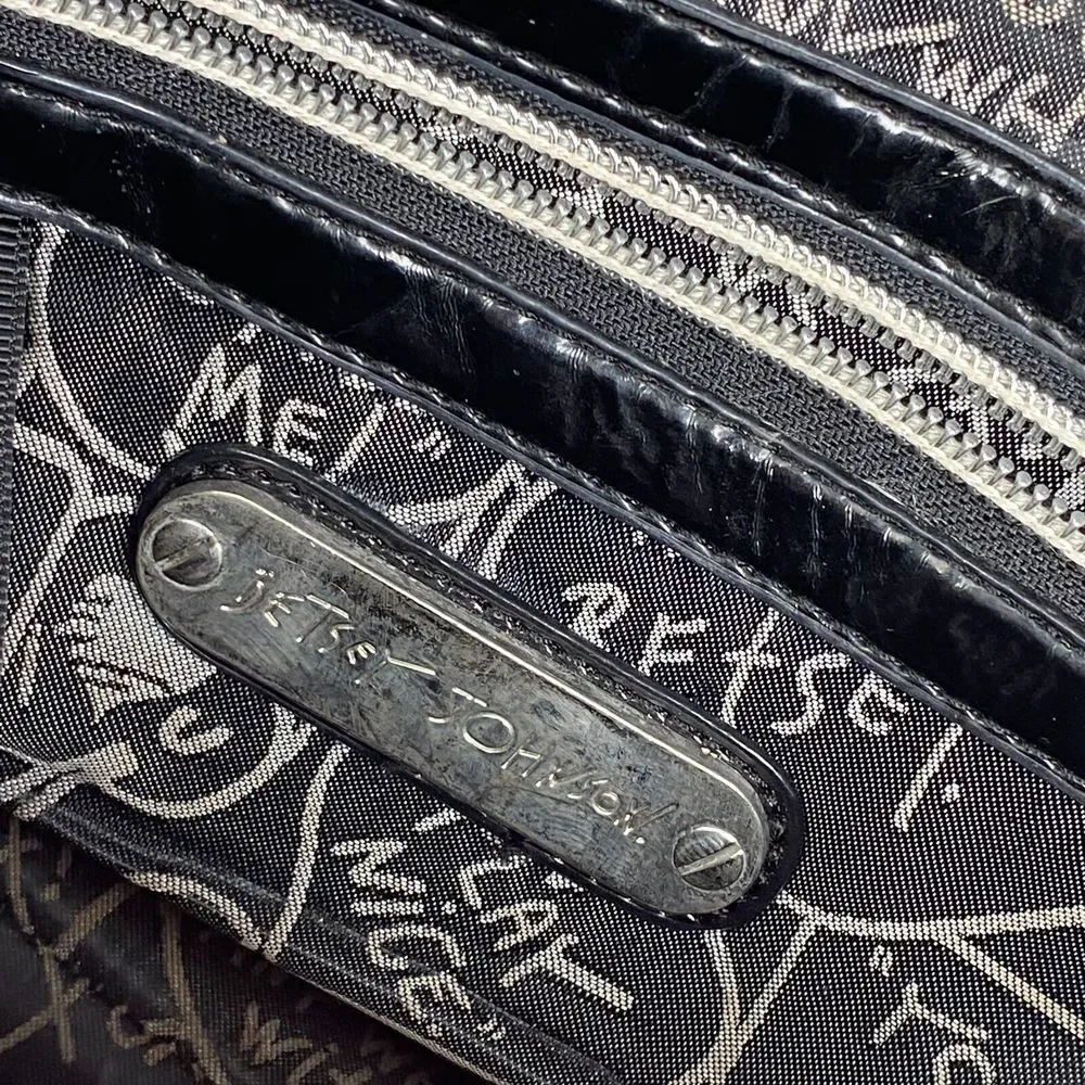 BETSEY JOHNSON QUILTED HEARTS Red Vegan Leather DUFFLE HAND BAG! Purse Black Bow - Picture 16 of 16